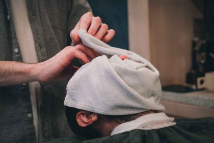 spa-procedure-in-a-barbershop-2024-10-17-18-59-09-utc_11zon (2)